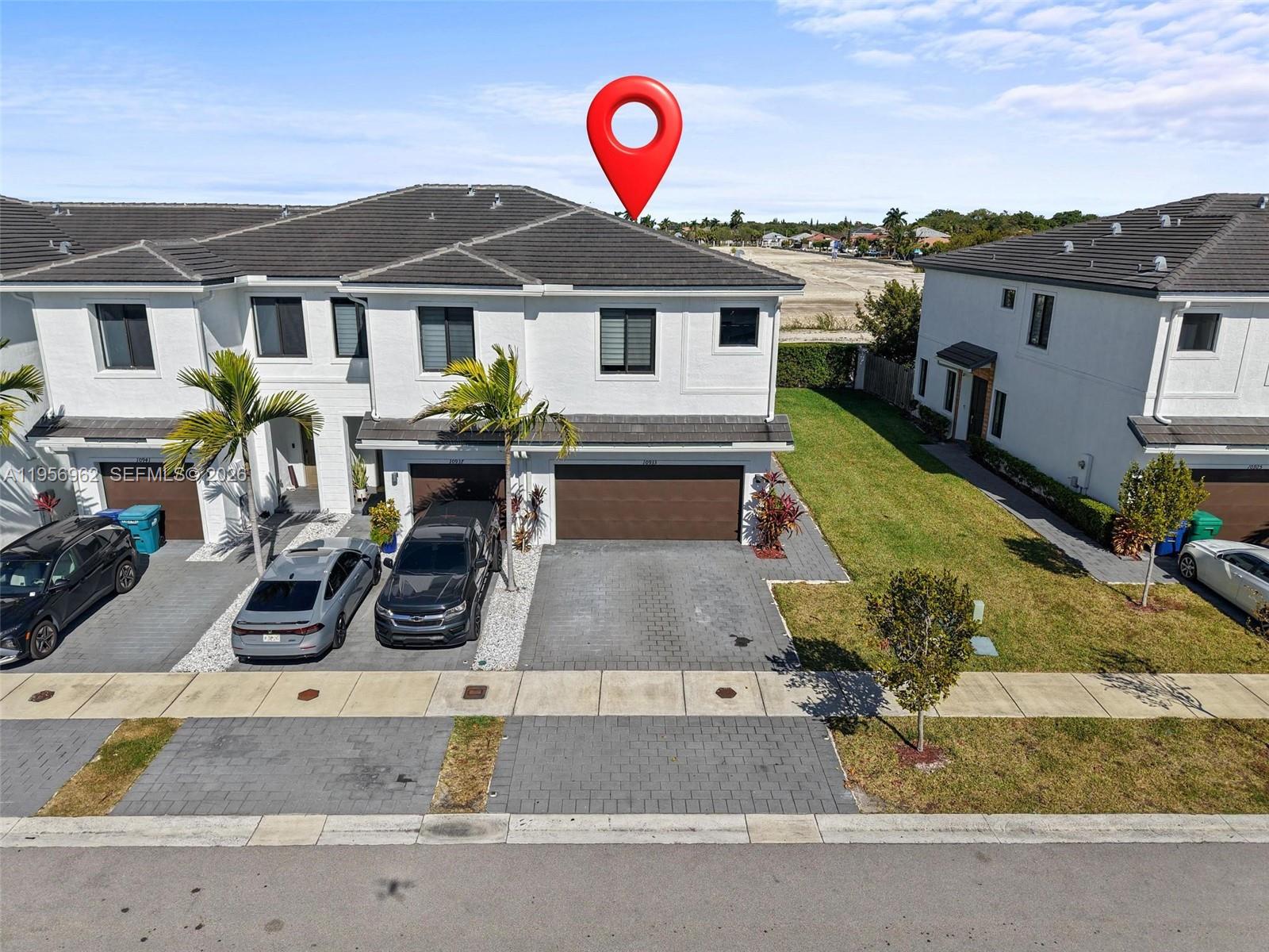 10933 SW 232nd Ter