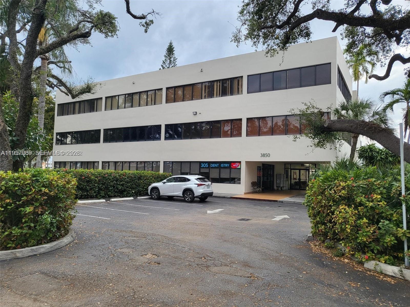 3850 SW 87th Ave # 305