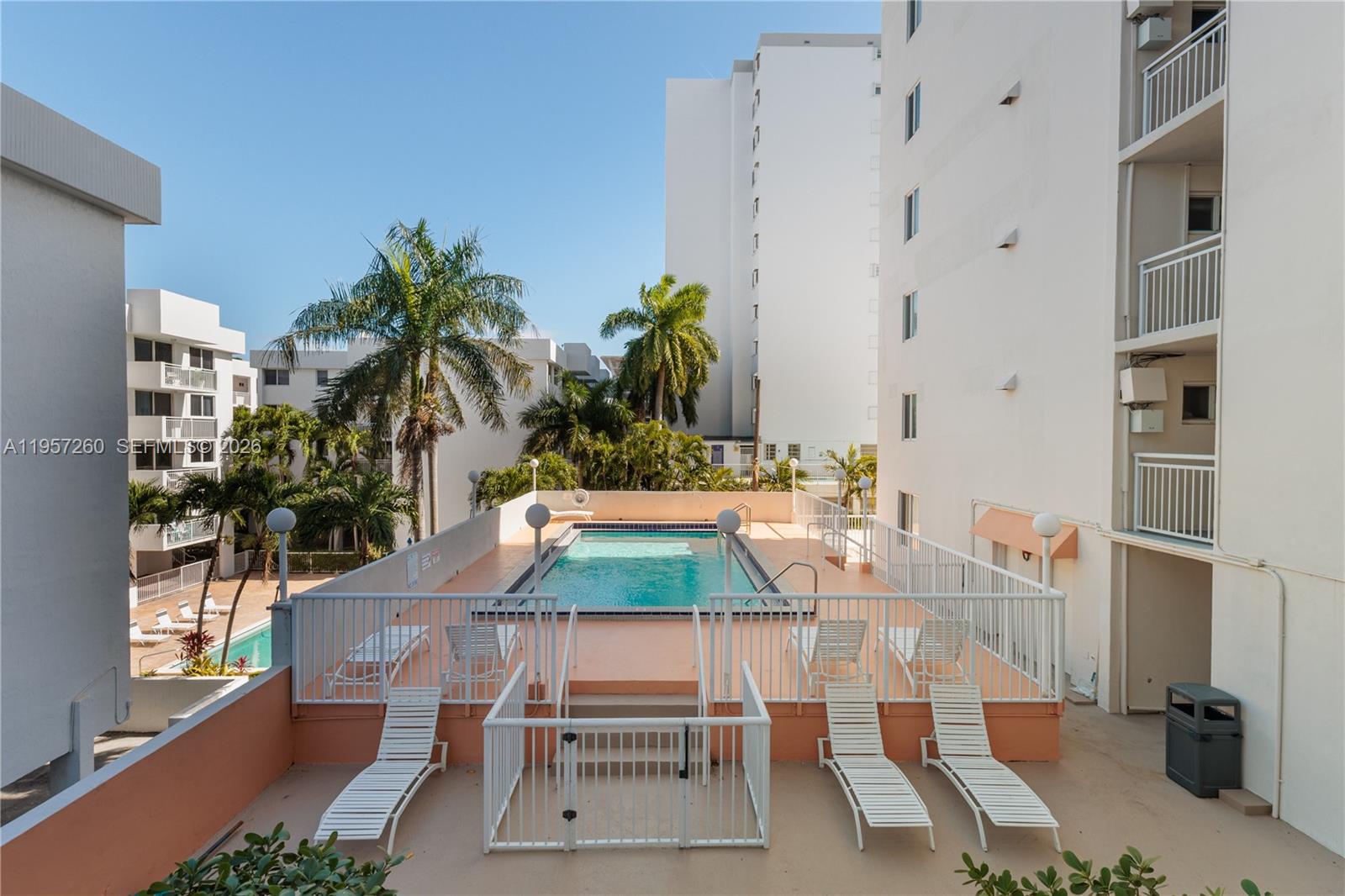 1345 Lincoln Rd # 403