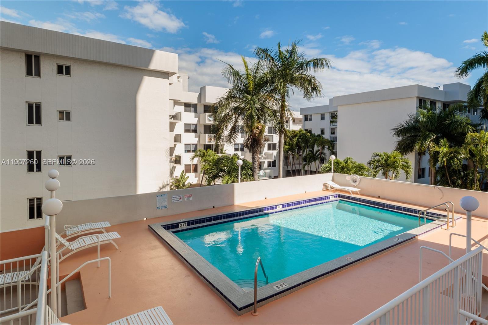 1345 Lincoln Rd # 403