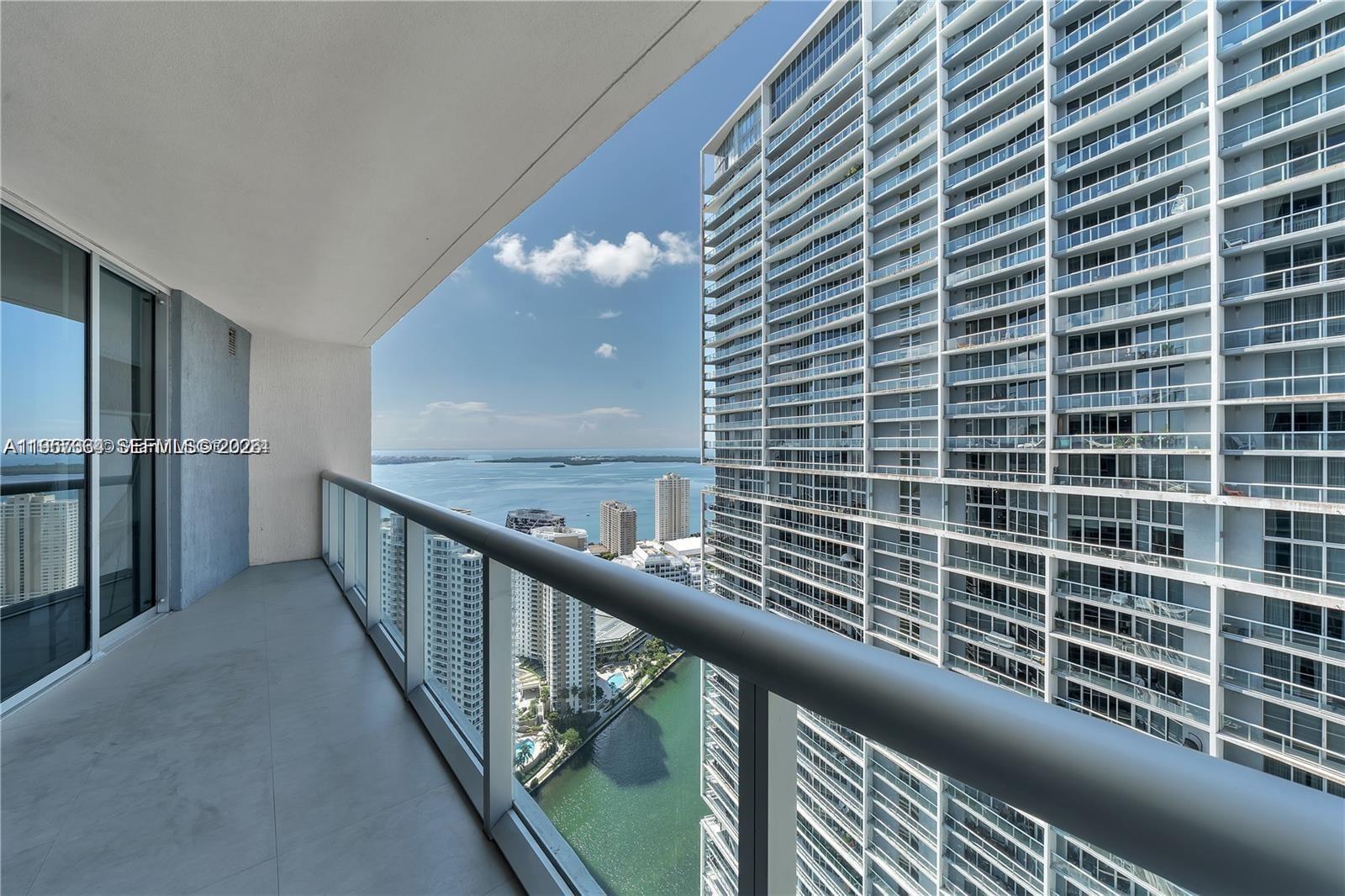 475 Brickell Ave # 4211