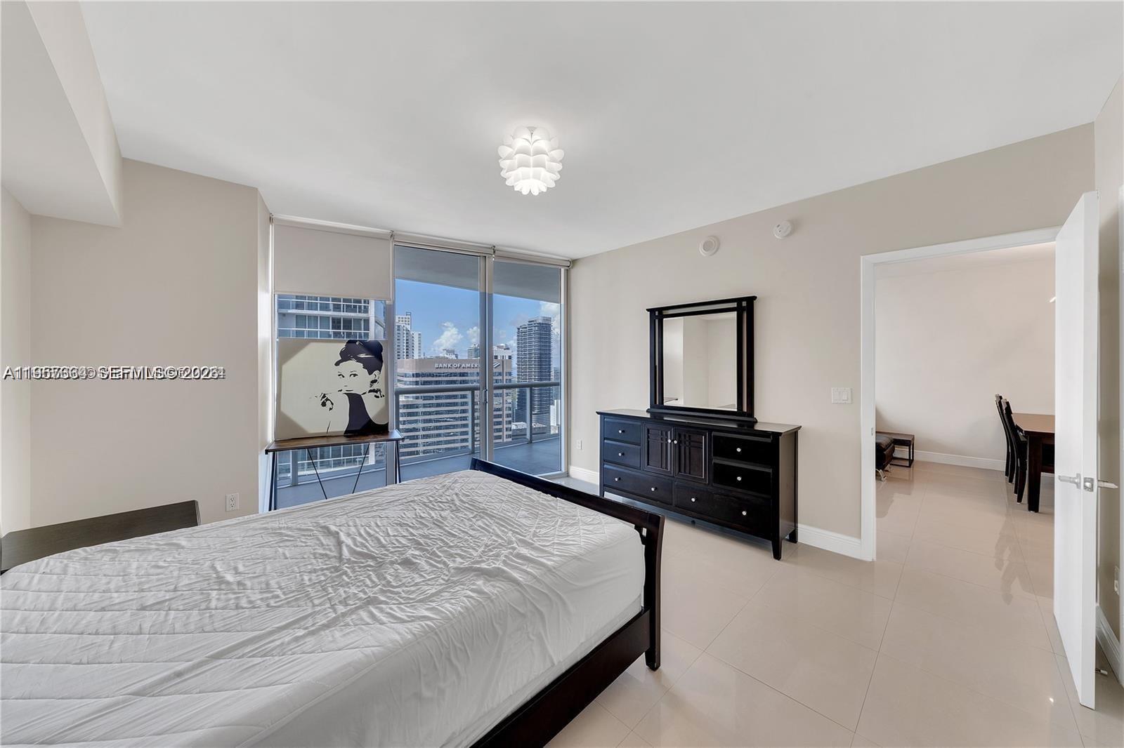 475 Brickell Ave # 4211