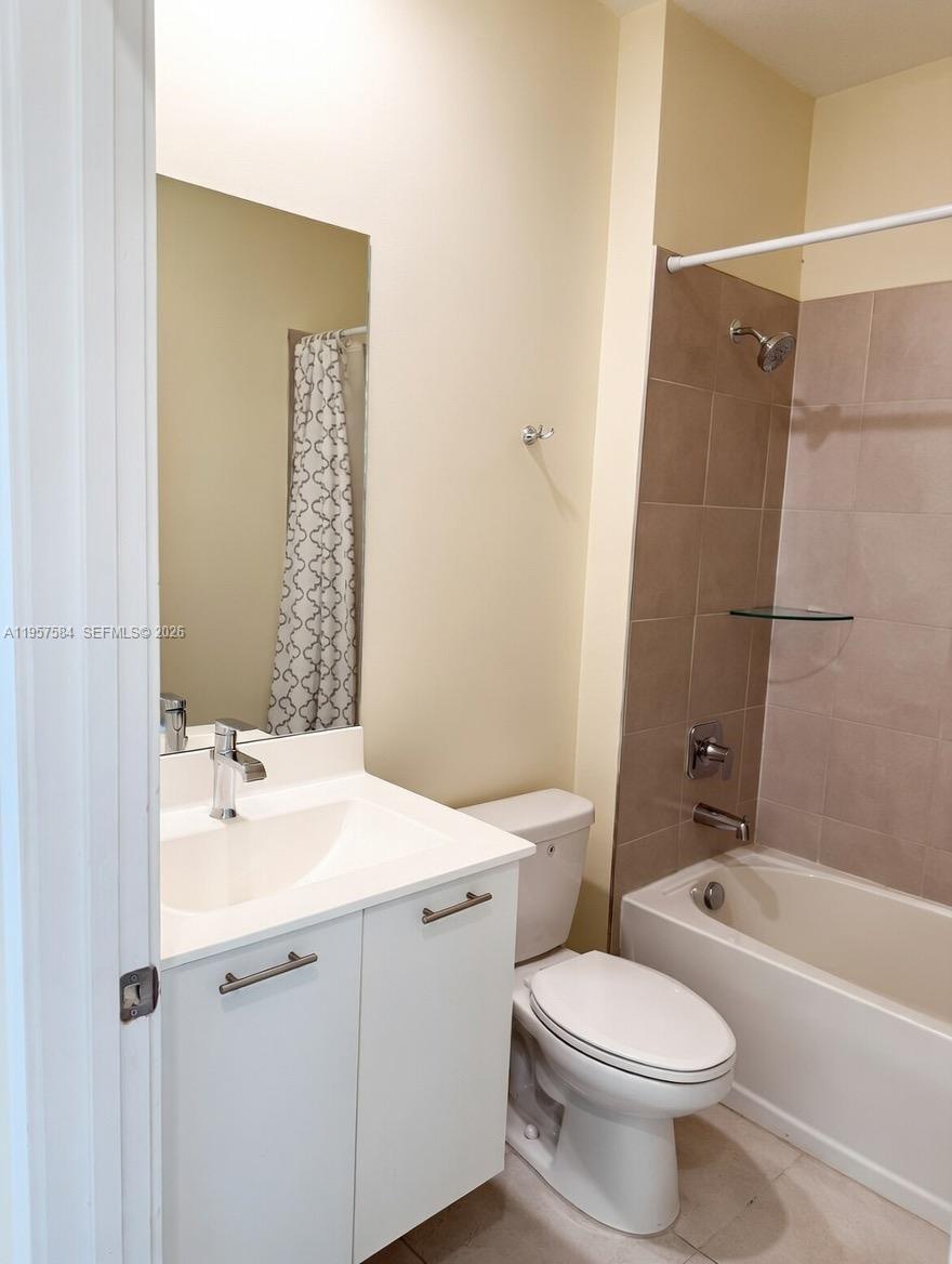 8301 NW 41st St # 107 Unit: B-107