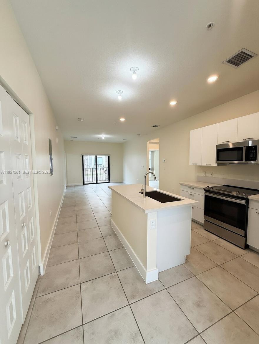 8301 NW 41st St # 107 Unit: B-107