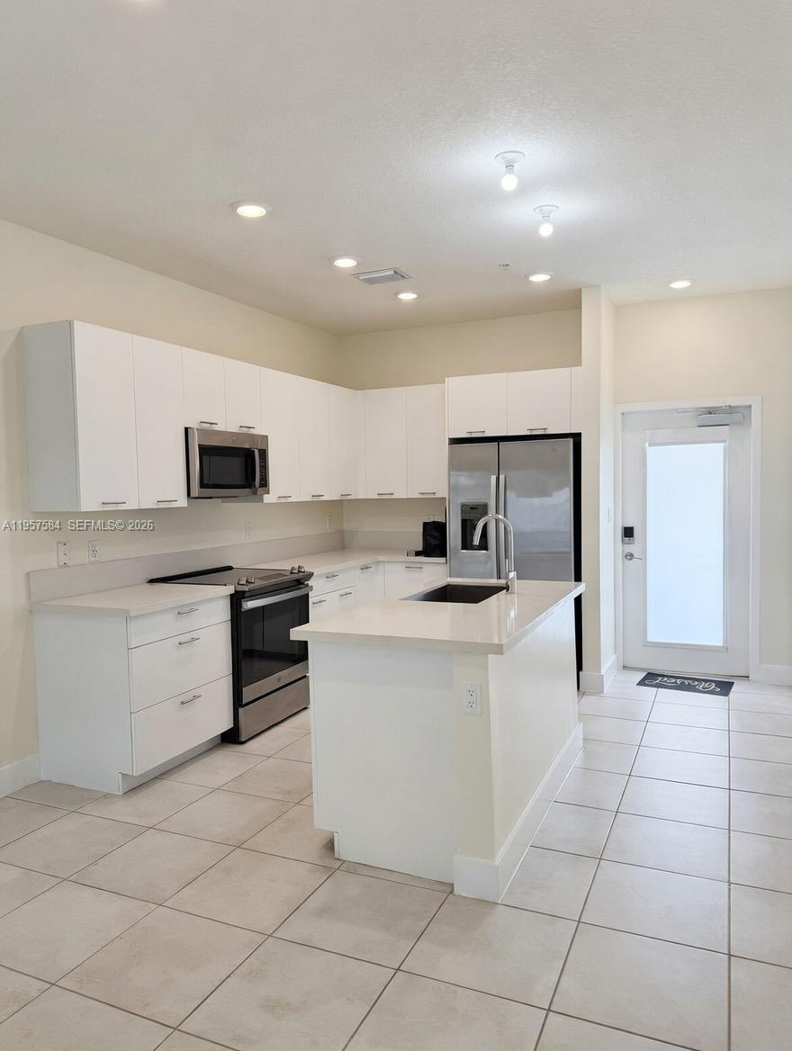 8301 NW 41st St # 107 Unit: B-107