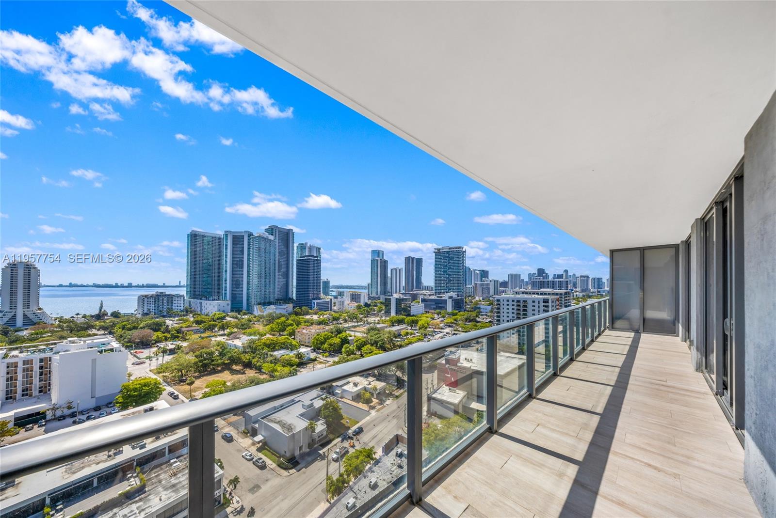 121 NE 34th St # 1807