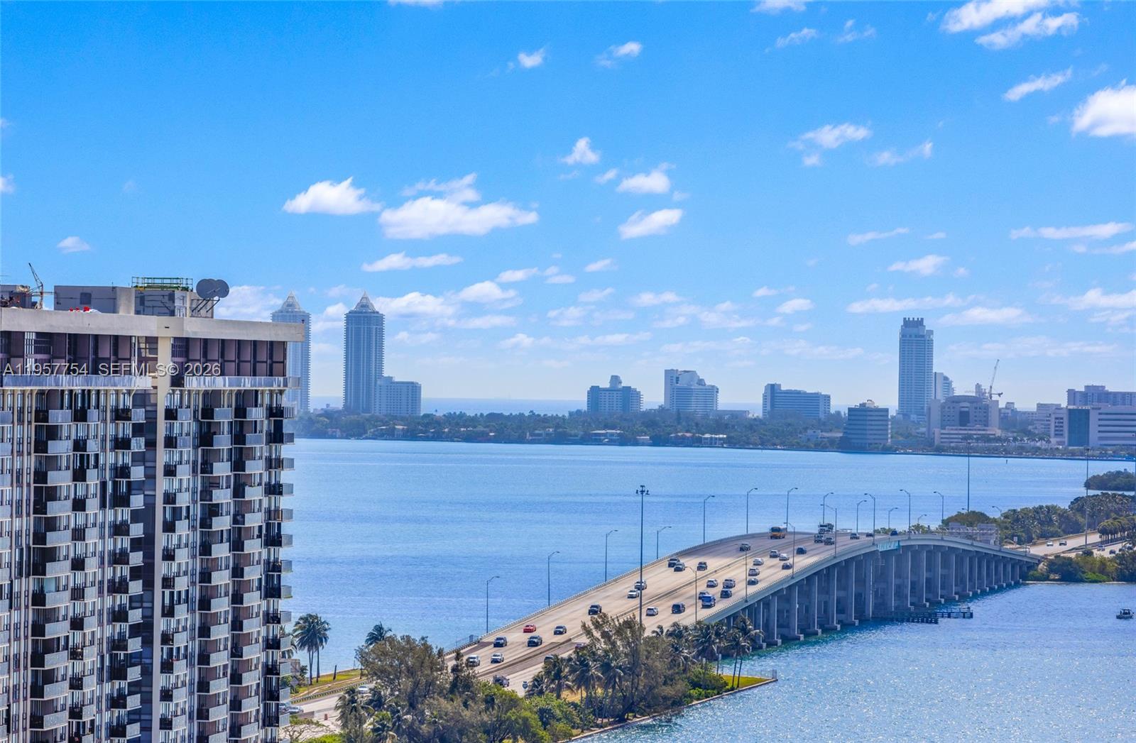 121 NE 34th St # 1807