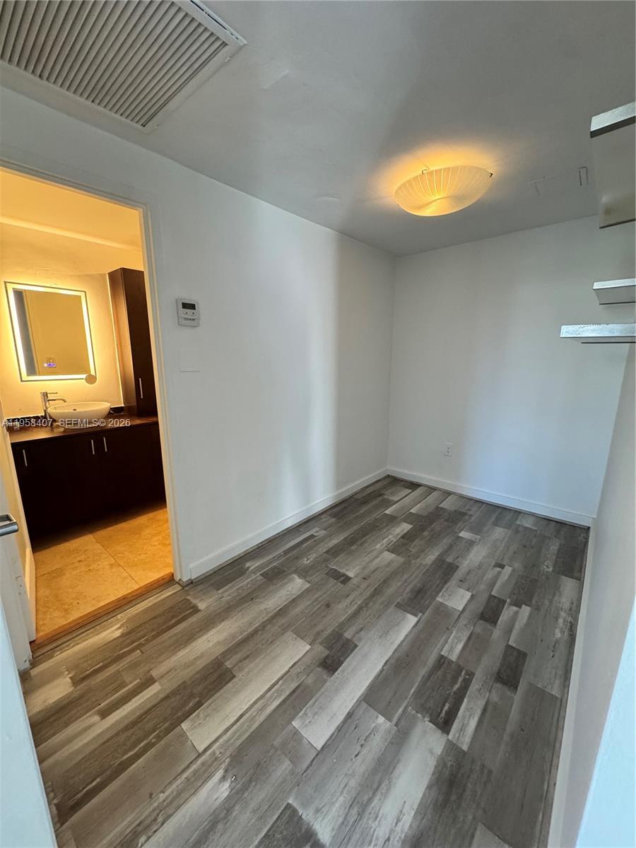 3301 NE 5th Ave # 303