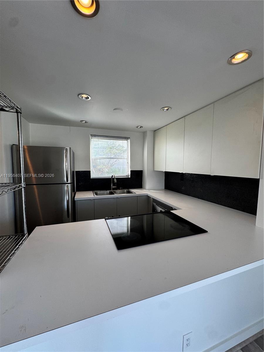 3301 NE 5th Ave # 303