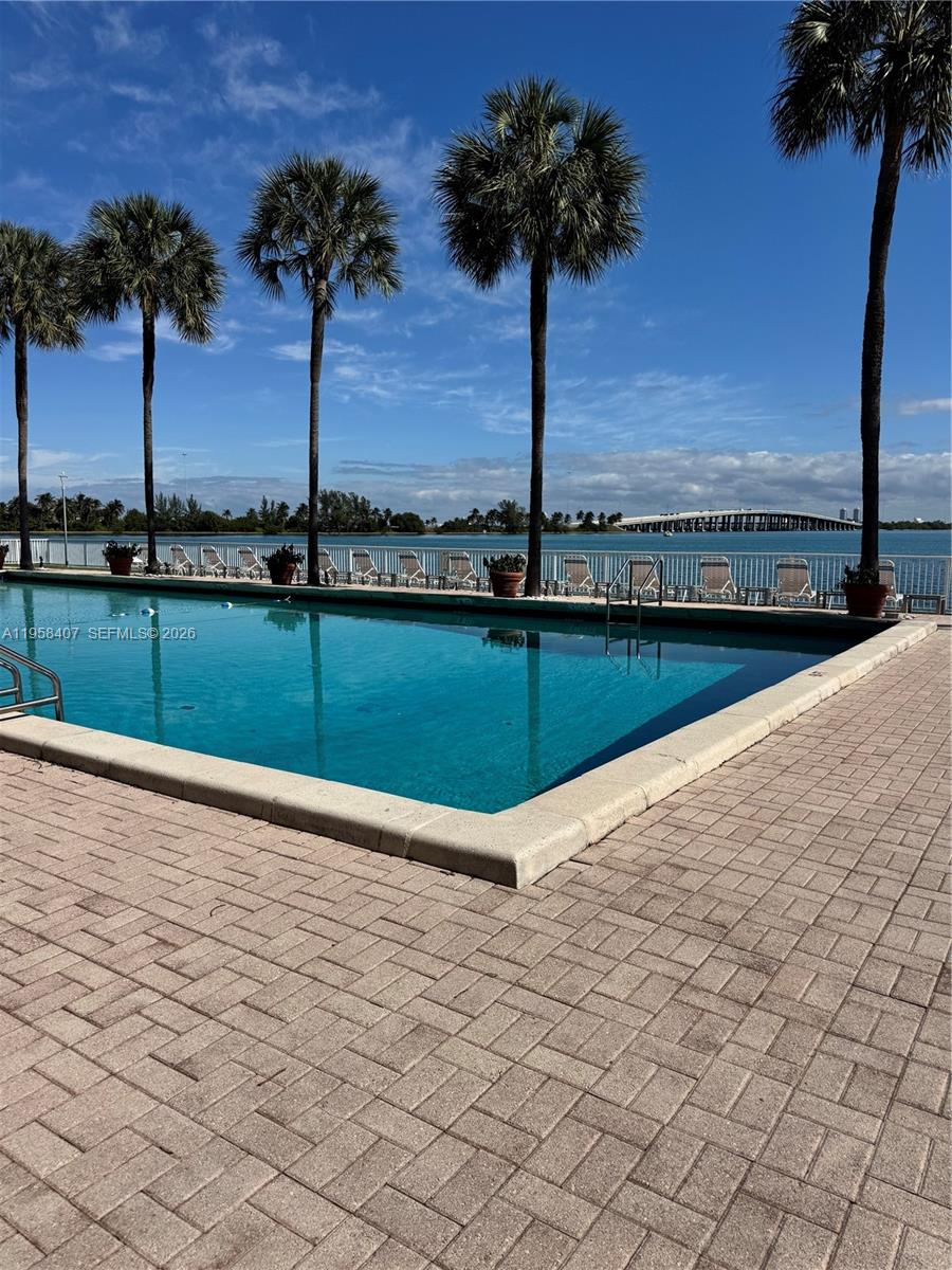 3301 NE 5th Ave # 303