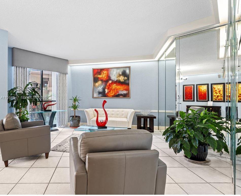 1000 Saint Charles Pl # 613