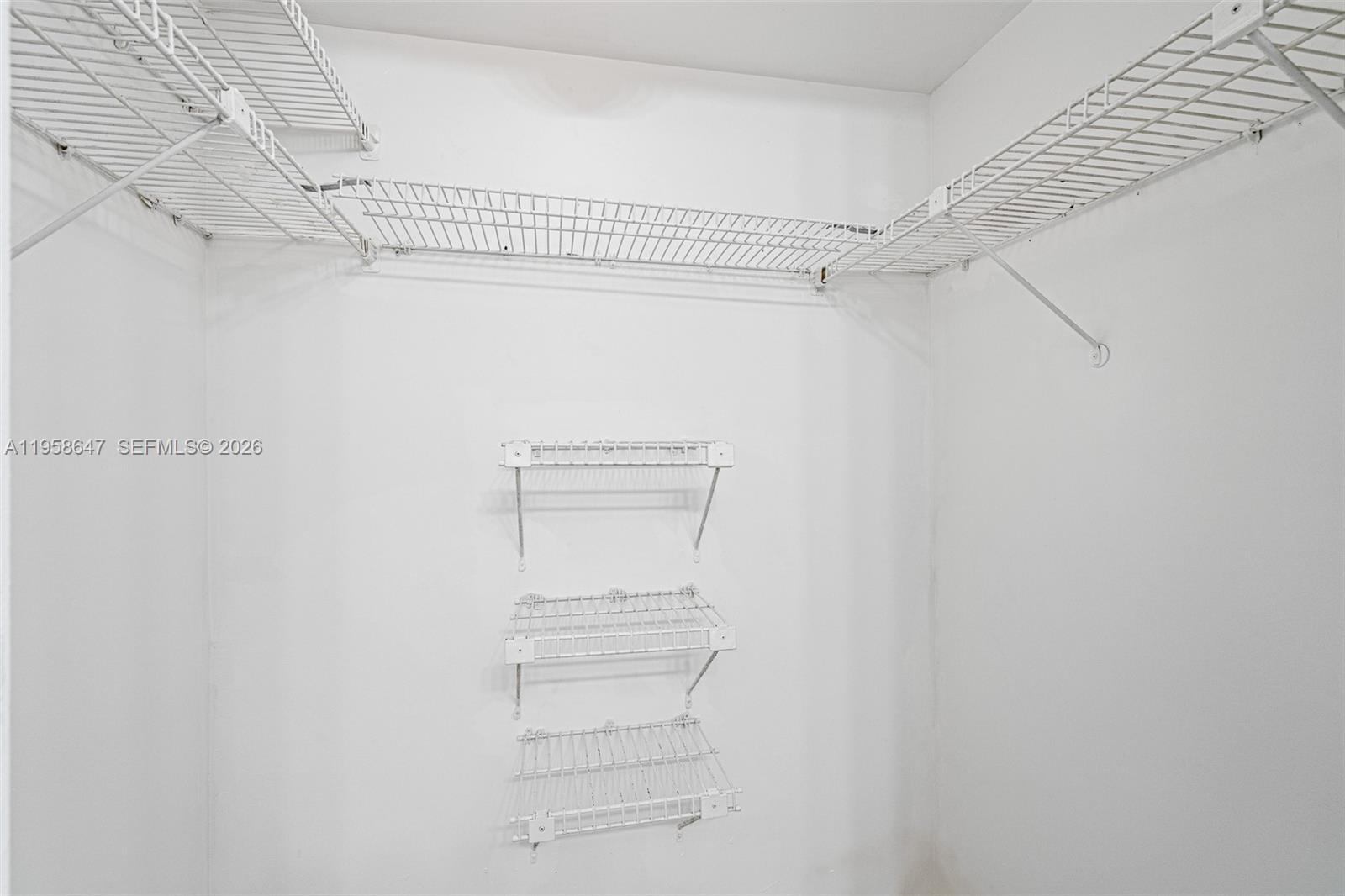 1000 Saint Charles Pl # 613