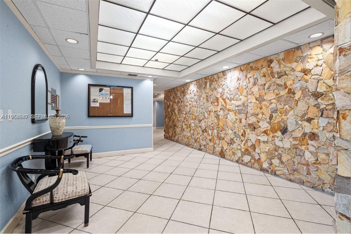 1000 Saint Charles Pl # 613