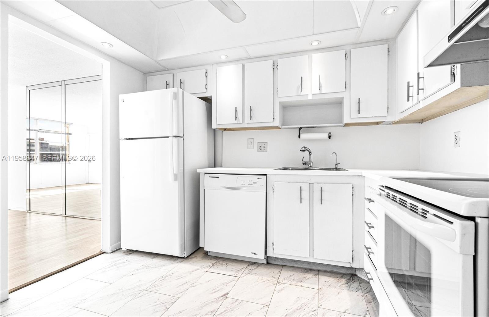 1000 Saint Charles Pl # 613