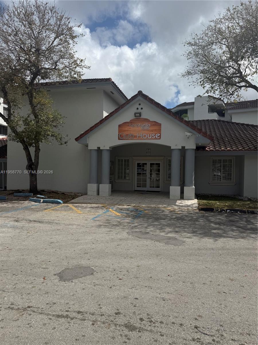 8205 SW 152nd Ave # 314 Unit: F-314