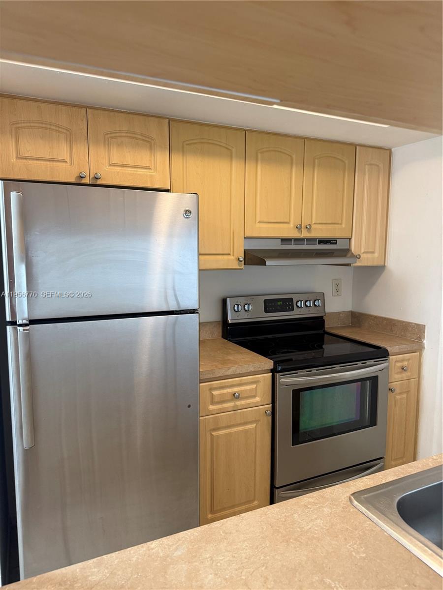 8205 SW 152nd Ave # 314 Unit: F-314