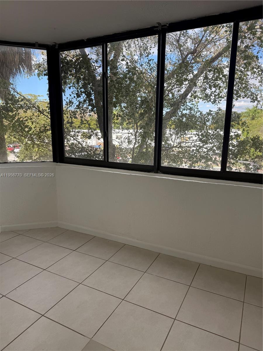 8205 SW 152nd Ave # 314 Unit: F-314