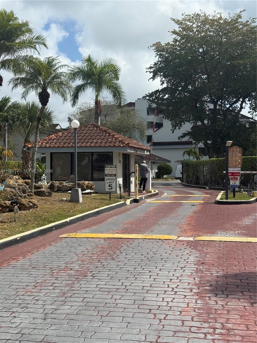 8205 SW 152nd Ave # 314 Unit: F-314