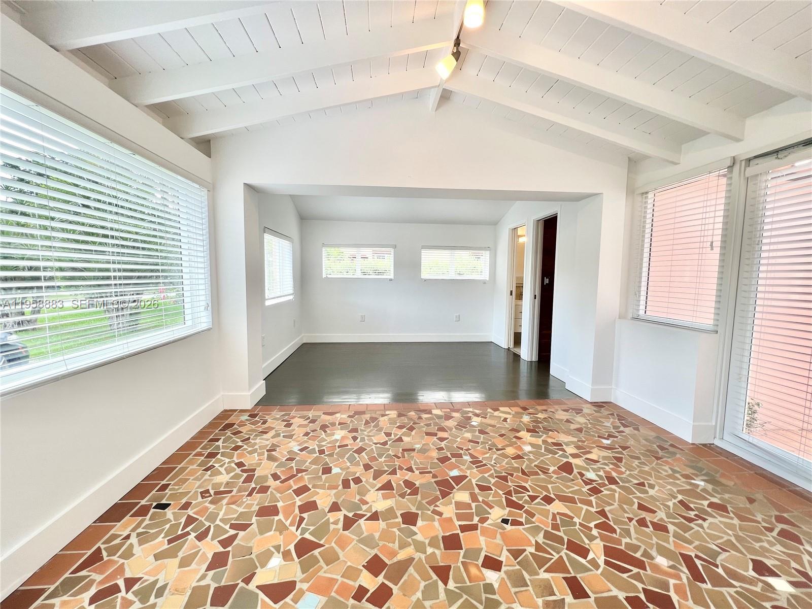 125 NW 100th St