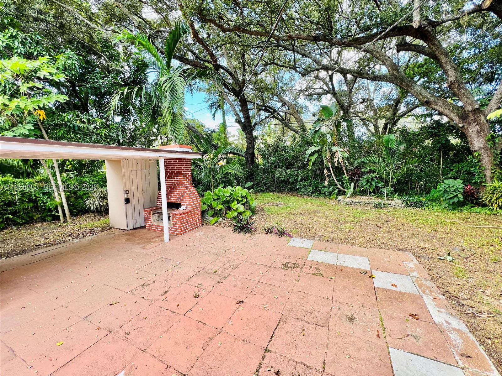125 NW 100th St