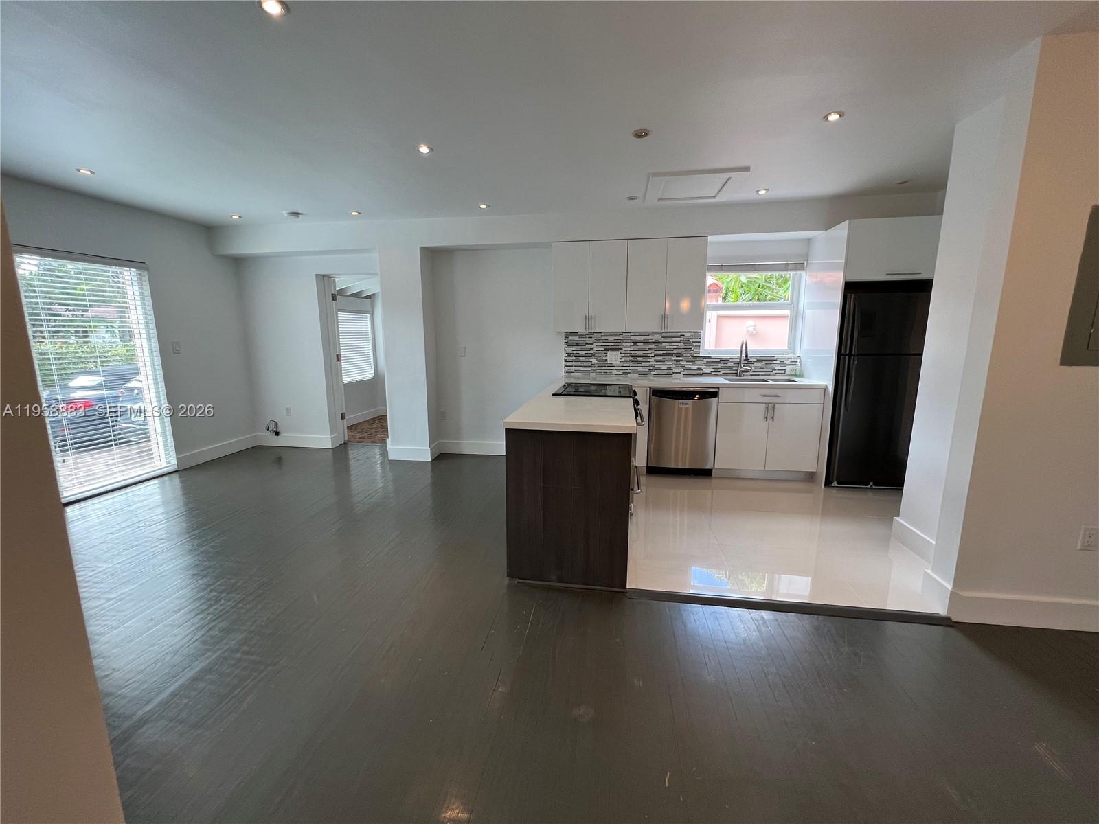 125 NW 100th St