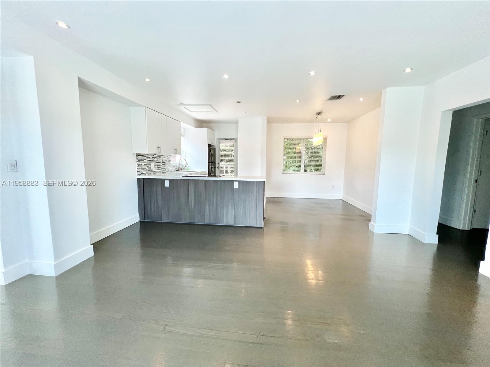 125 NW 100th St