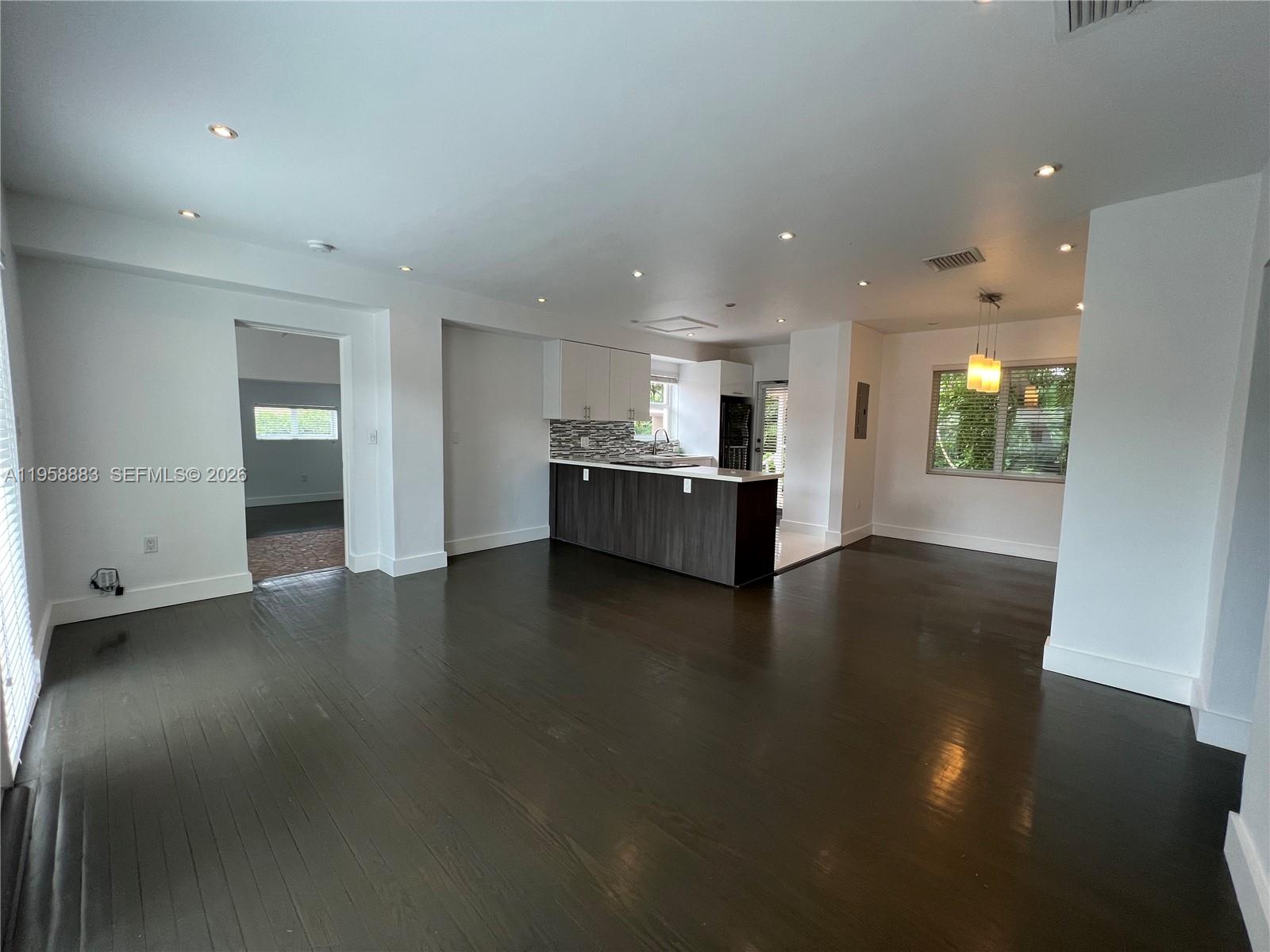 125 NW 100th St