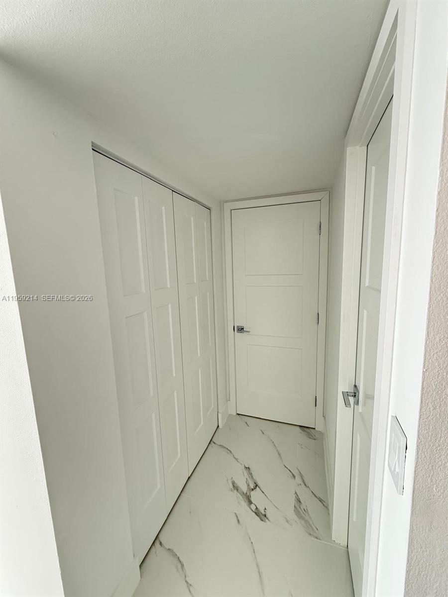 16850 S Glades Dr # 4J