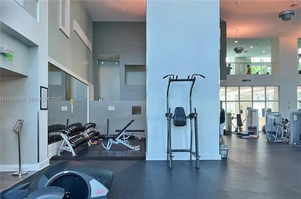 1900 N Bayshore Dr # 506