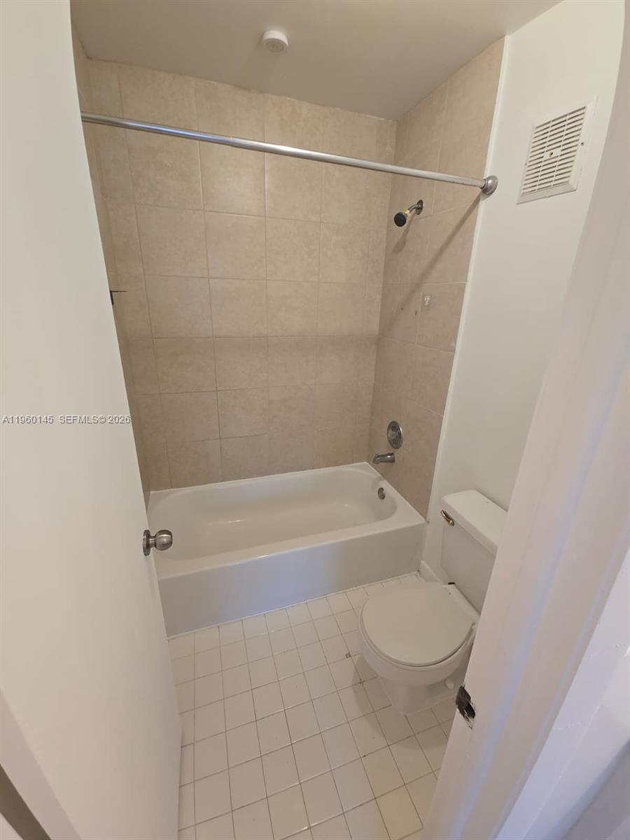 9718 Hammocks Blvd # 35 Unit: 202-35