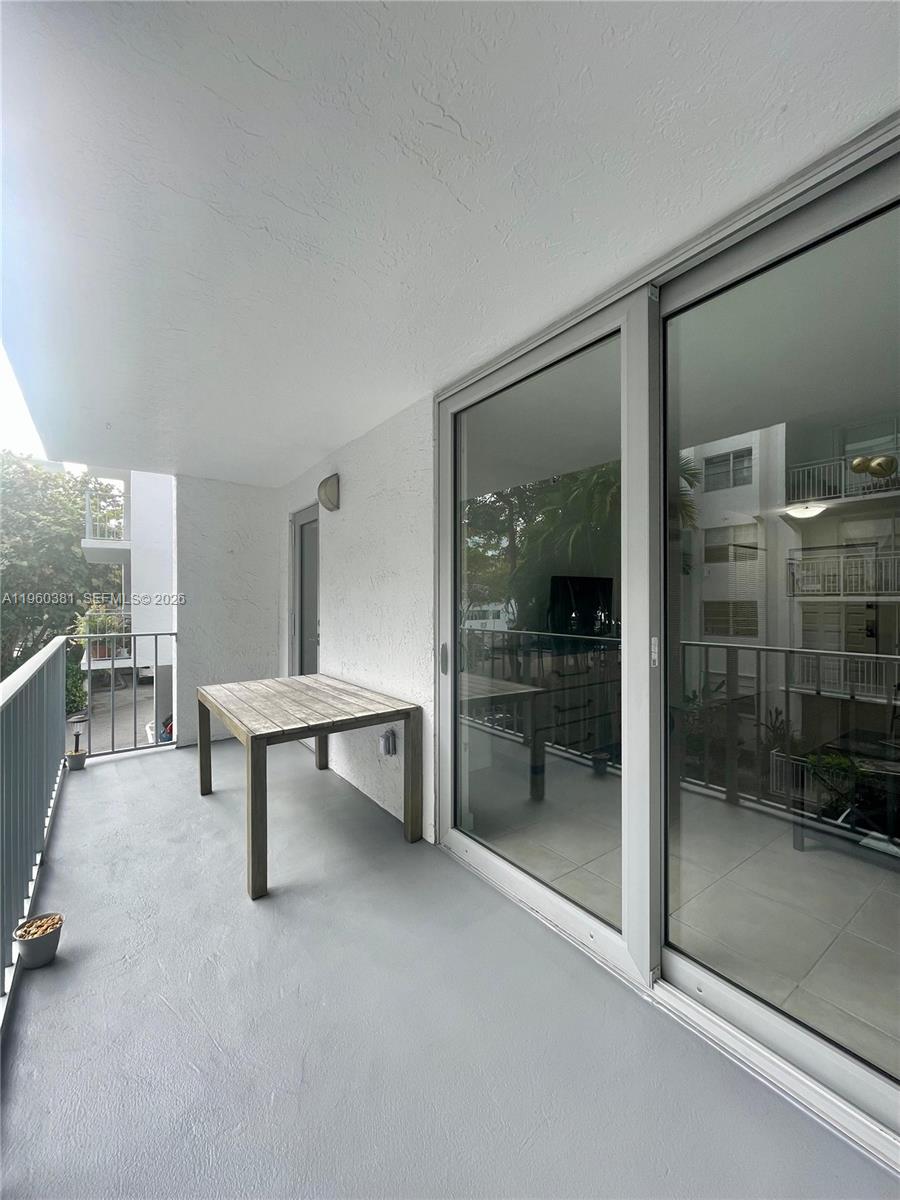 700 NE 63rd St # D203