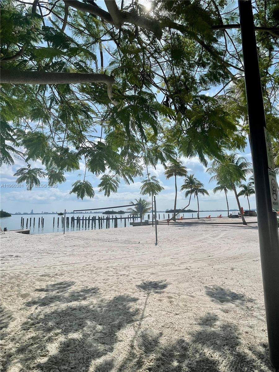 700 NE 63rd St # D203