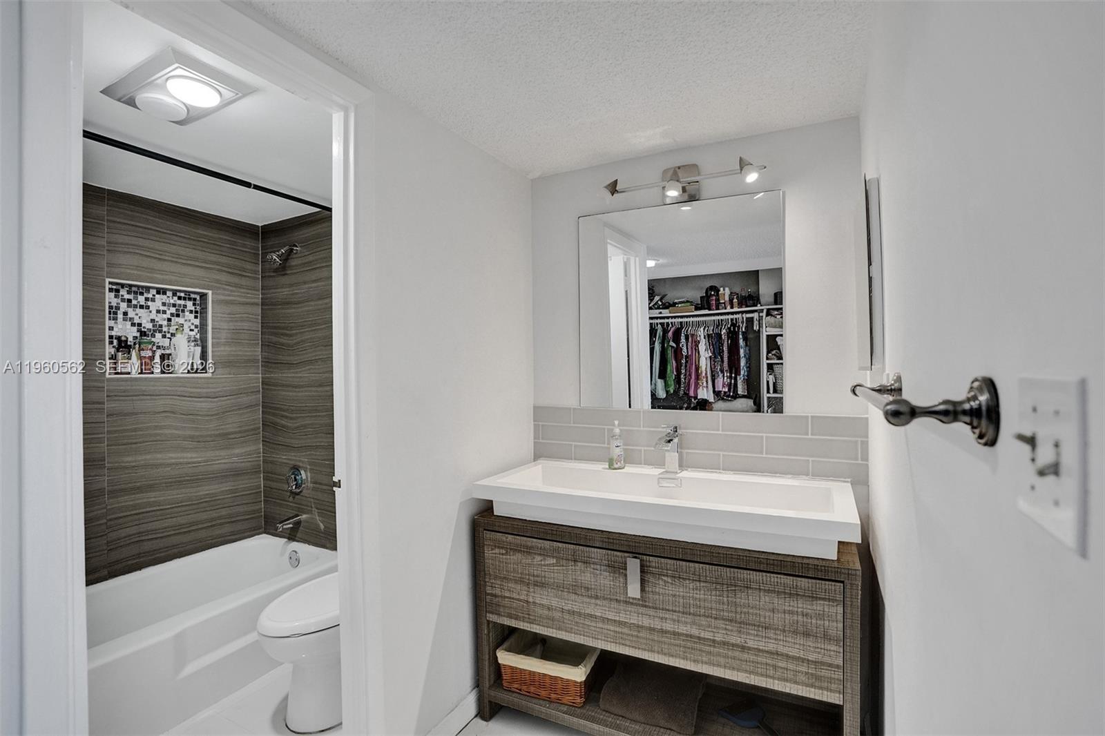 11111 Biscayne Blvd # 1225