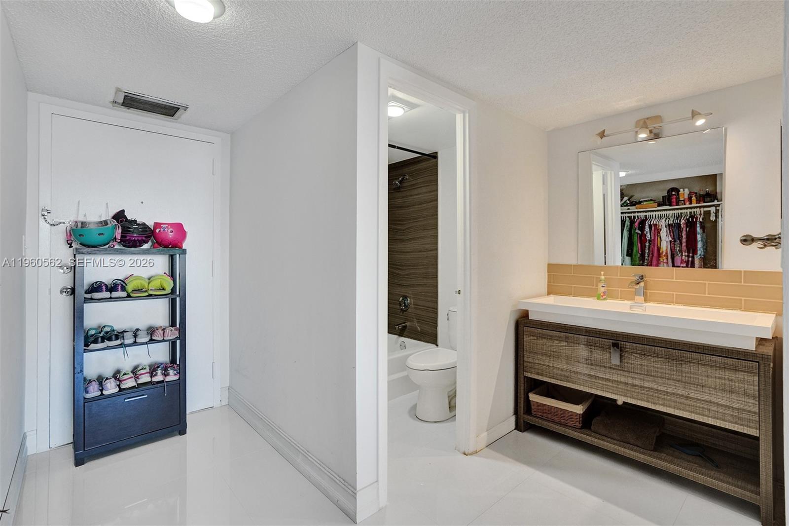 11111 Biscayne Blvd # 1225