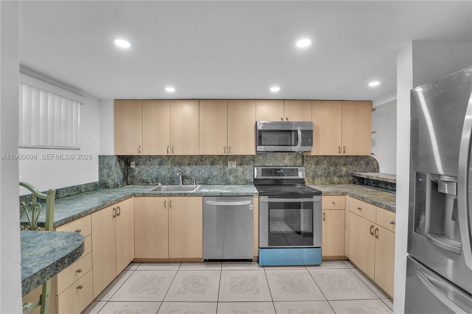 8775 Park Blvd # 112