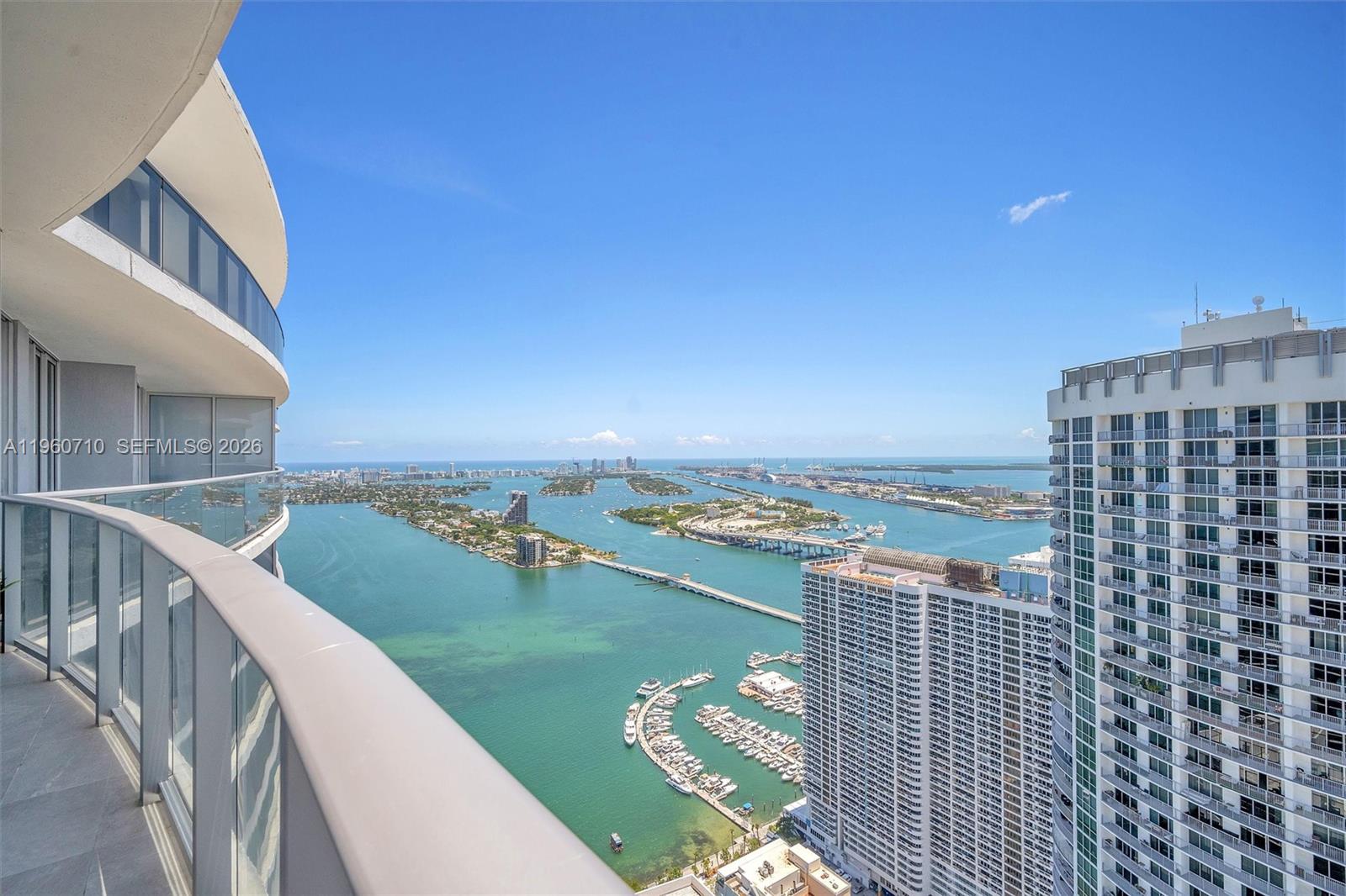 488 NE 18th St Unit: PH02