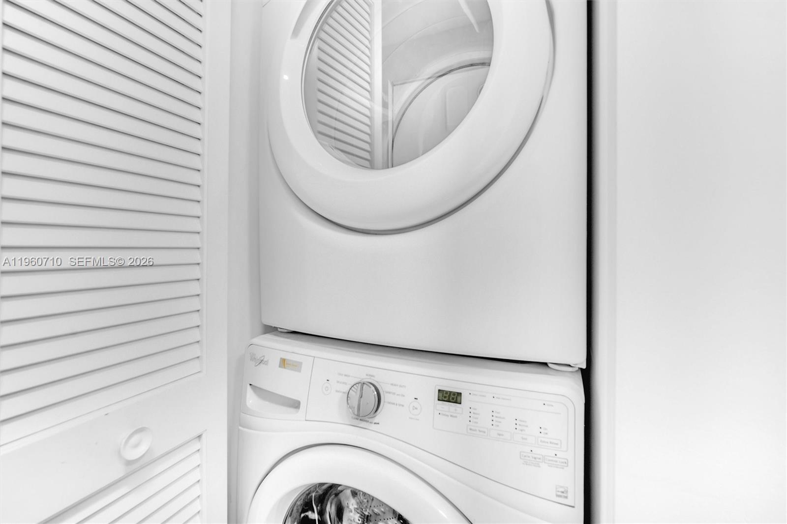 488 NE 18th St Unit: PH02