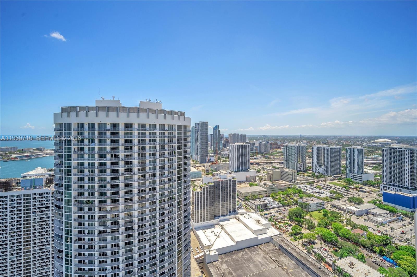 488 NE 18th St Unit: PH02