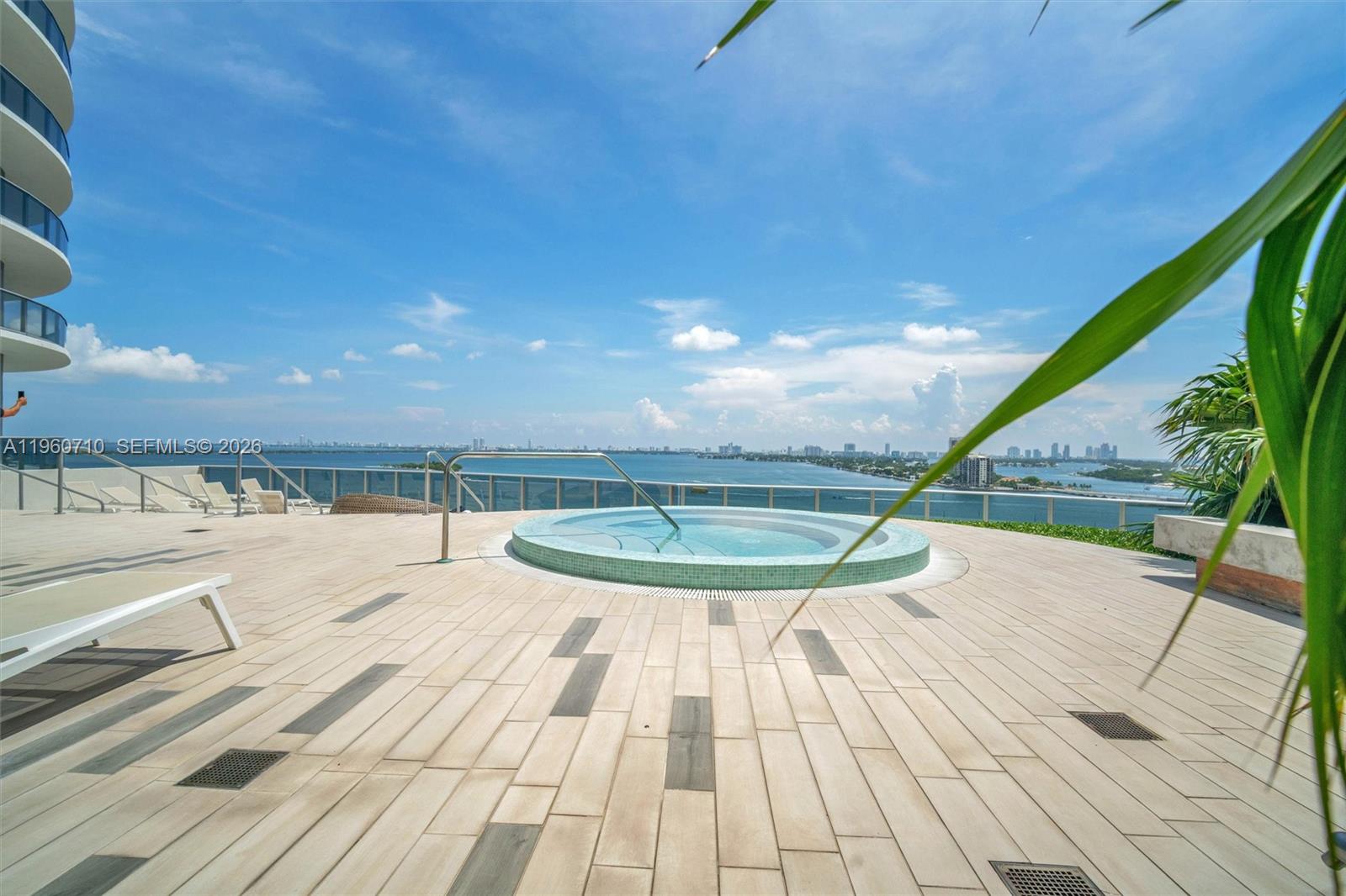 488 NE 18th St Unit: PH02