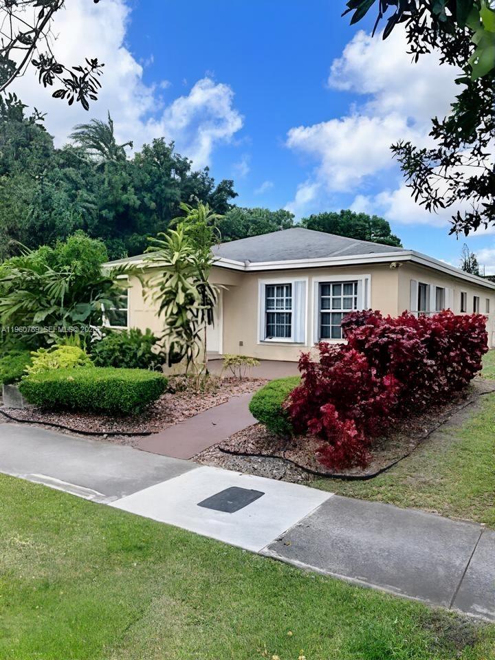2953 NW 10th Ct