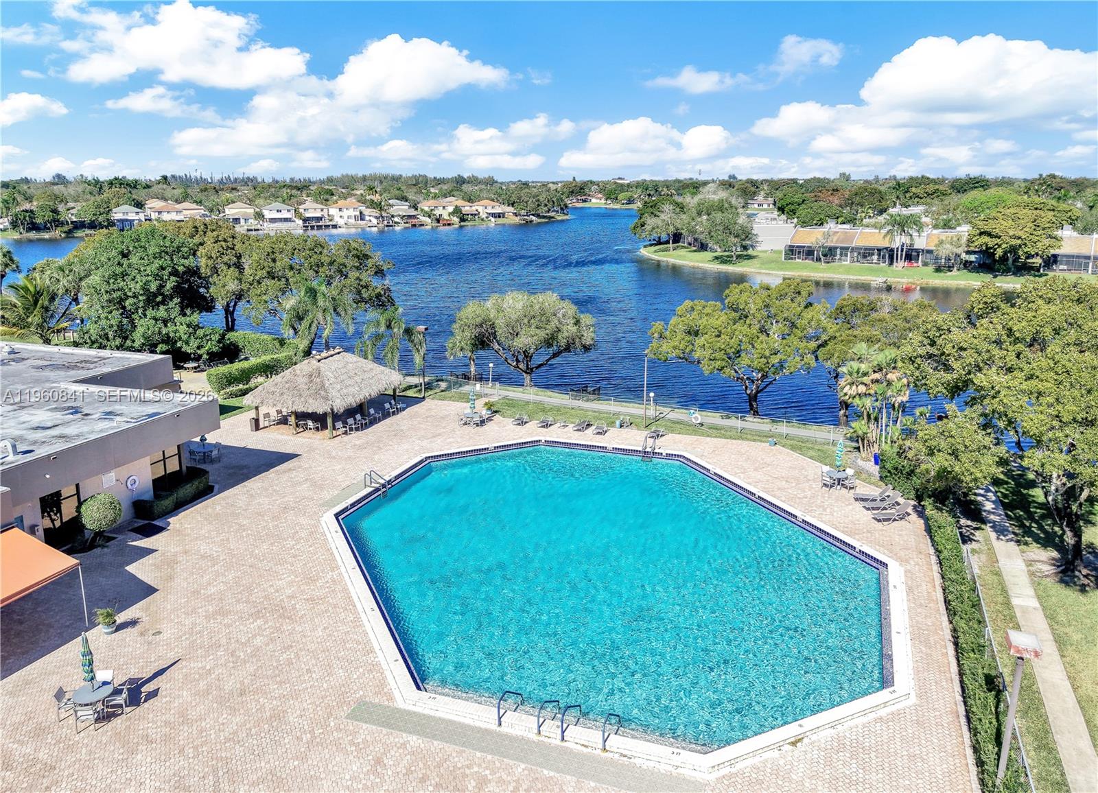 1101 Colony Point Cir # 422