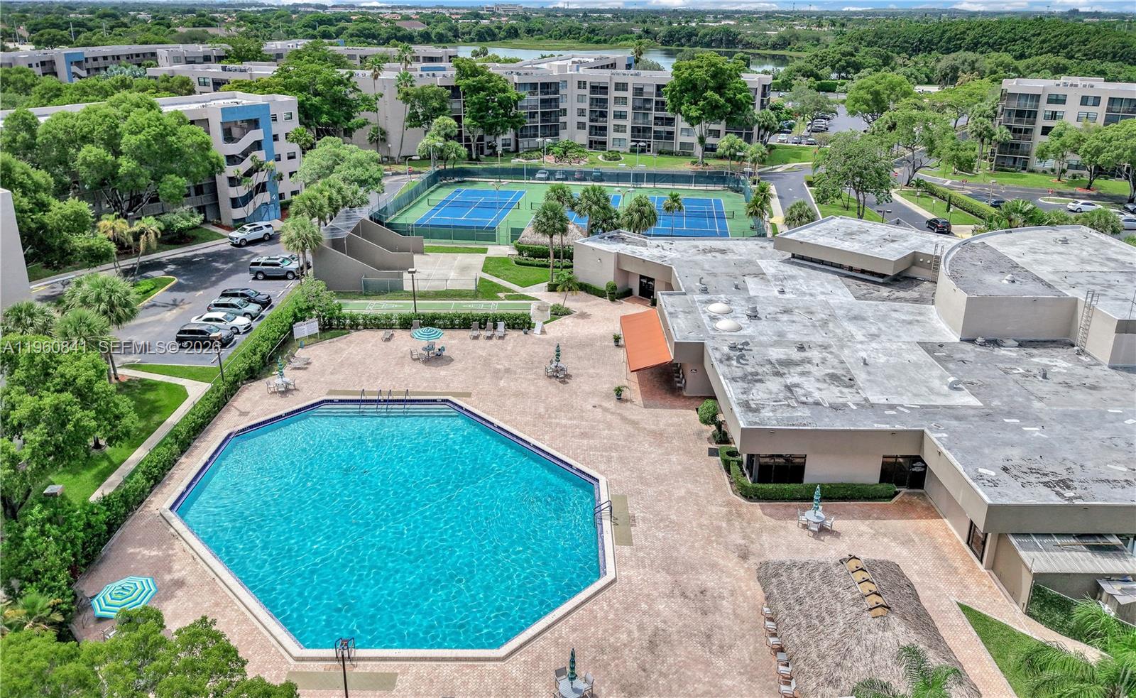 1101 Colony Point Cir # 422