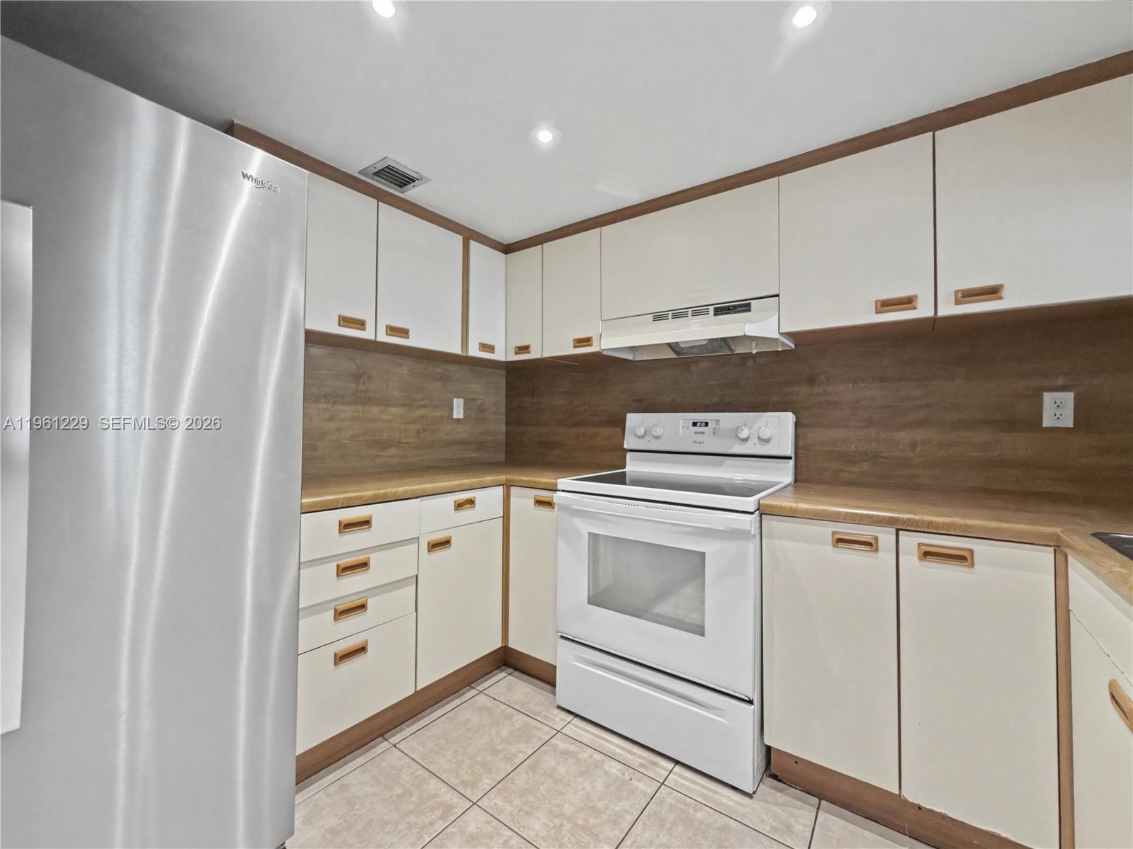 9140 SW 123rd Ct # 201