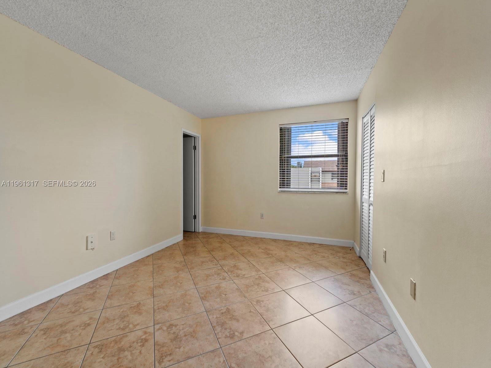 10020 NW 9th St Cir # 202