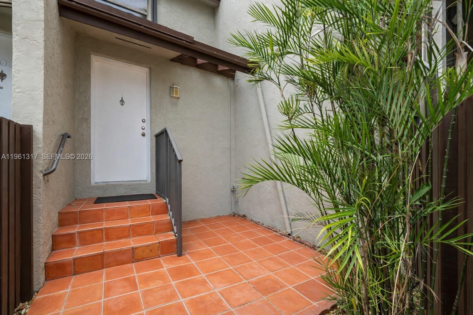 10020 NW 9th St Cir # 202