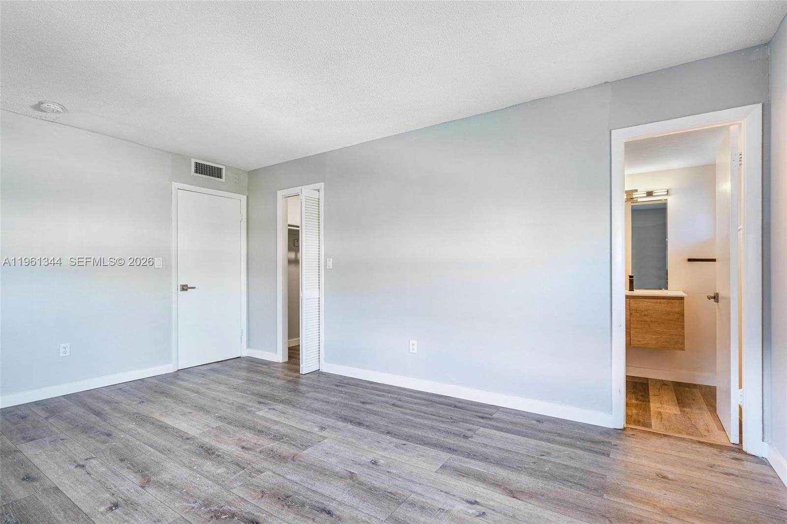 15205 NE 6th Ave # D305