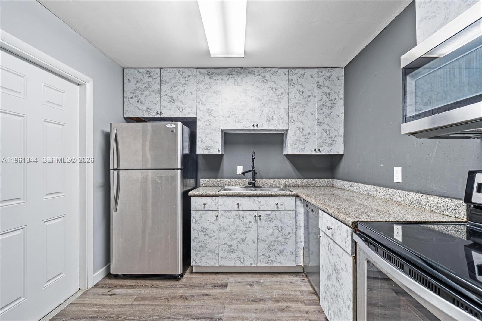 15205 NE 6th Ave # D305