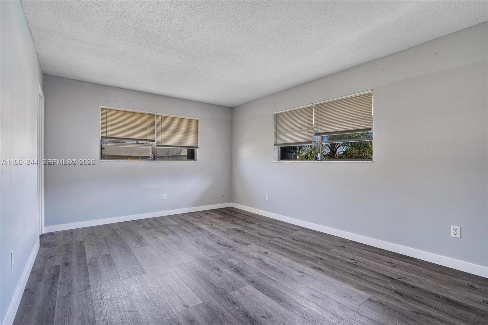 15205 NE 6th Ave # D305