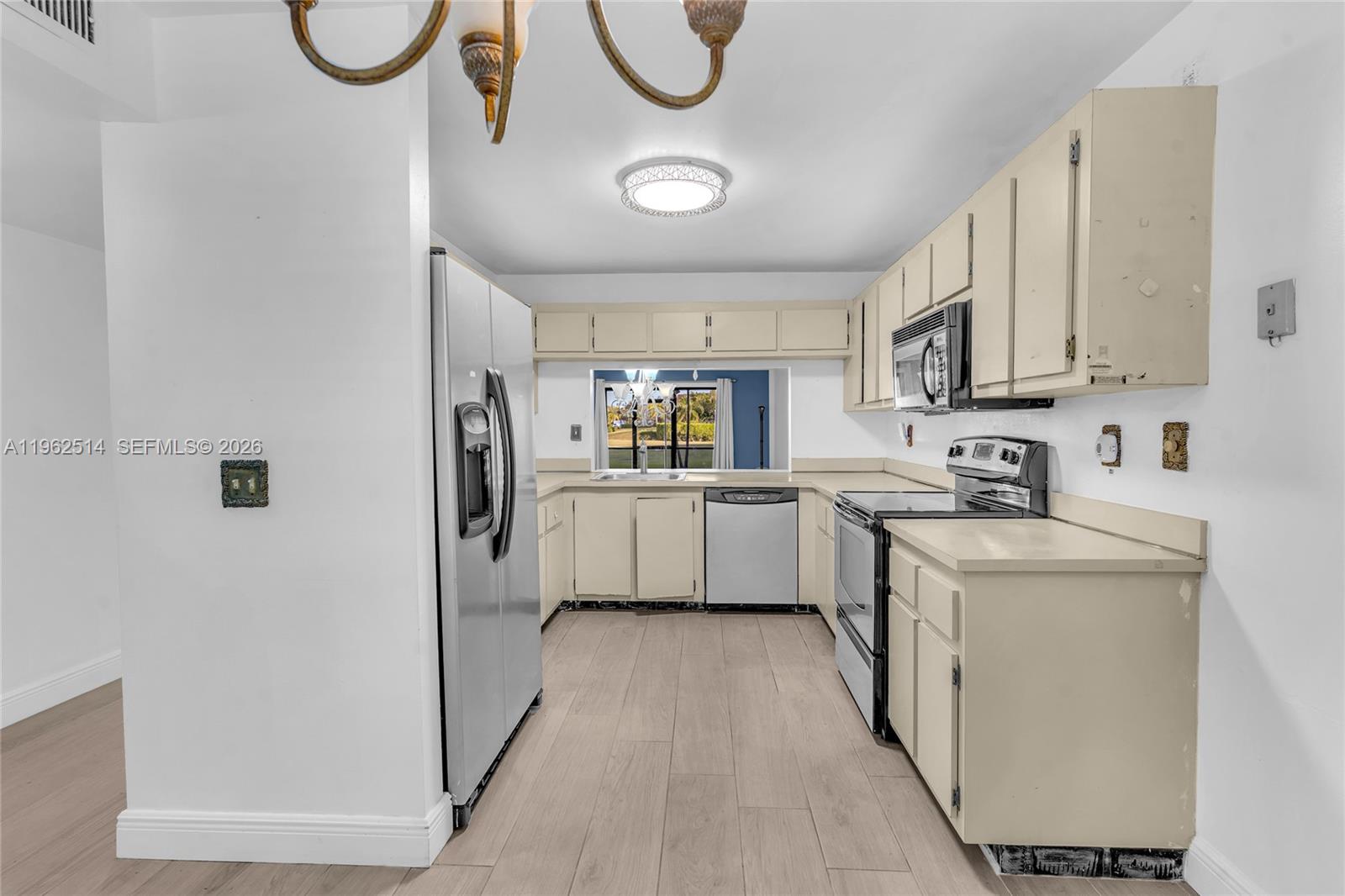 2606 NW 104th Ave # 105