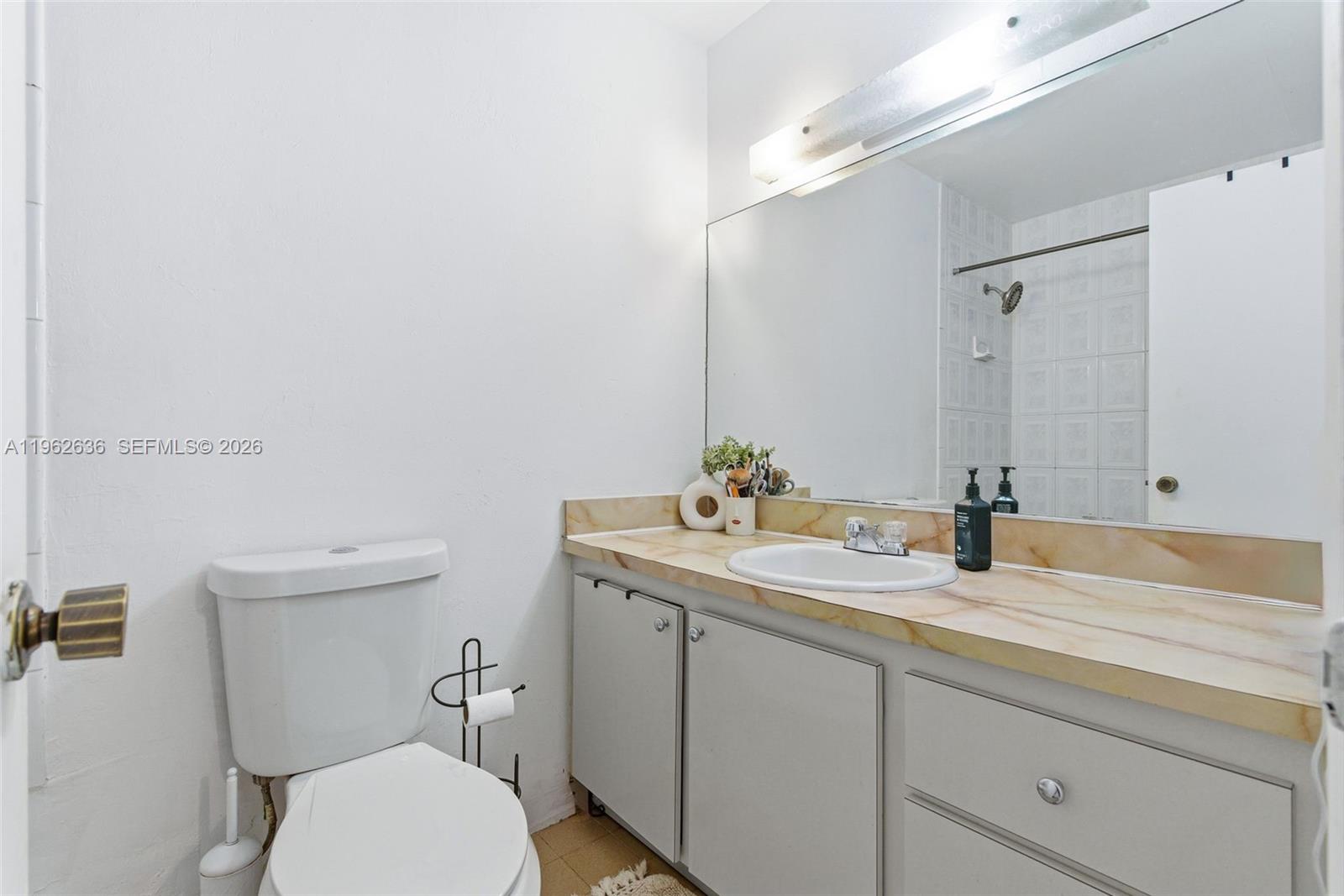 4726 SW 67th Ave # F6